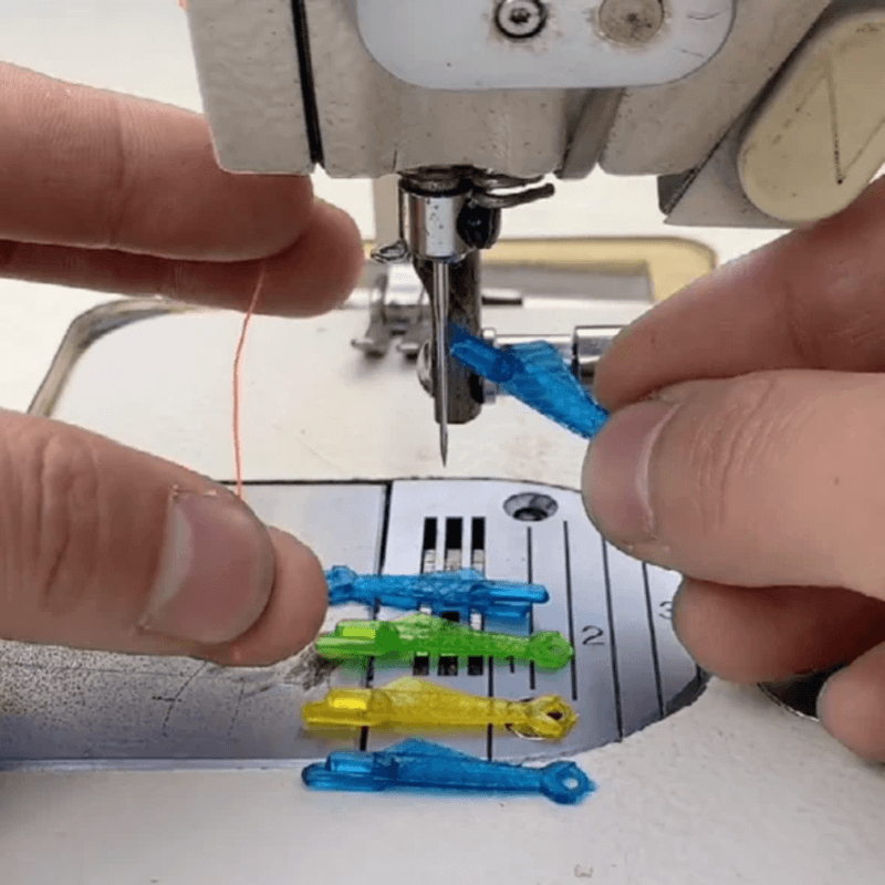 Buttylife™Fish type needle threader